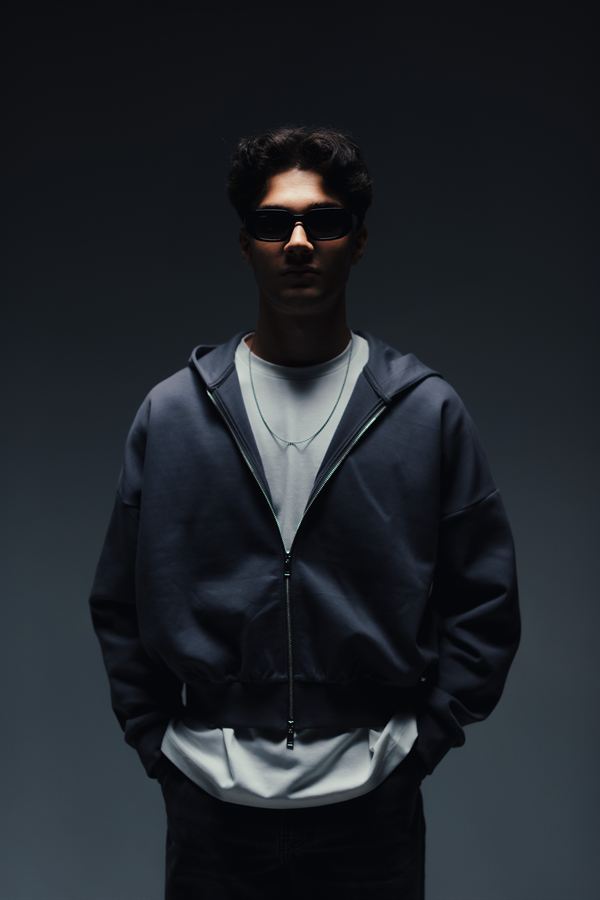 BURNEY, press photo 01