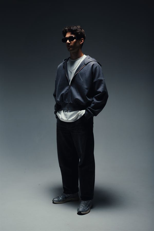 BURNEY, press photo 05