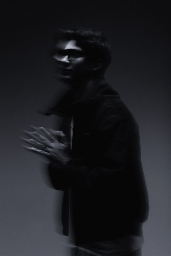 BURNEY, press photo 12
