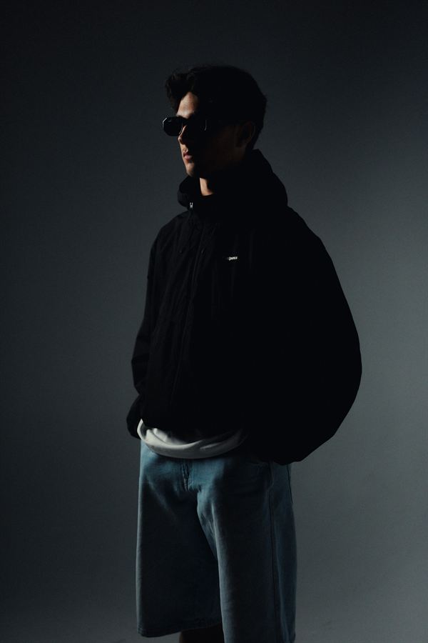 BURNEY, press photo 16